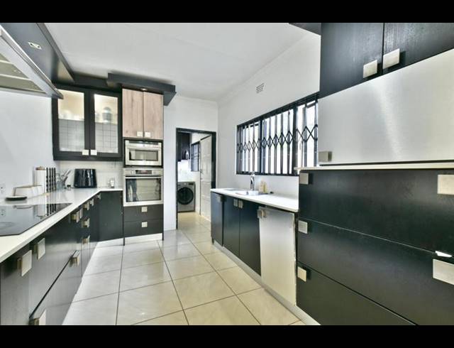 4 BEDROOM HOUSE FOR SALE IN KLEVEHILL PARK